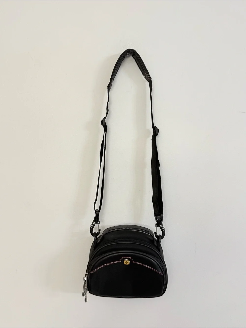 Wenger Swiss Army Rhea Padded Camera Case Bag Black Pink NWT Travel Crossbody